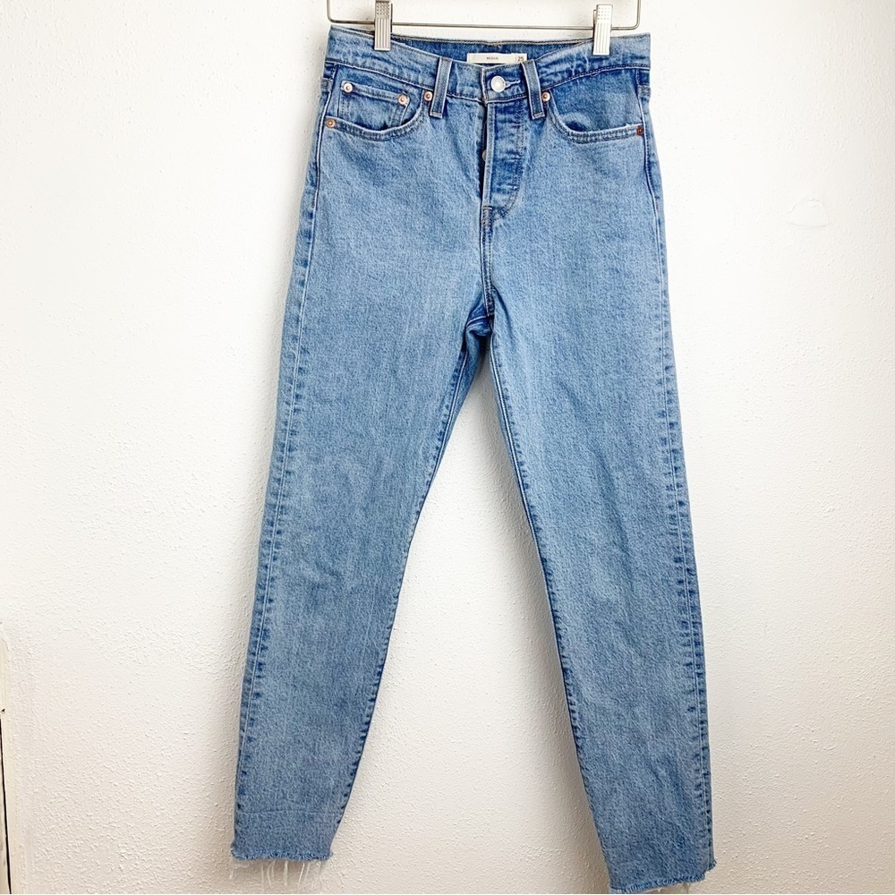 Levi's Wedgie Icon Fit Tango Talks Premium Jeans Raw Hem Size 25